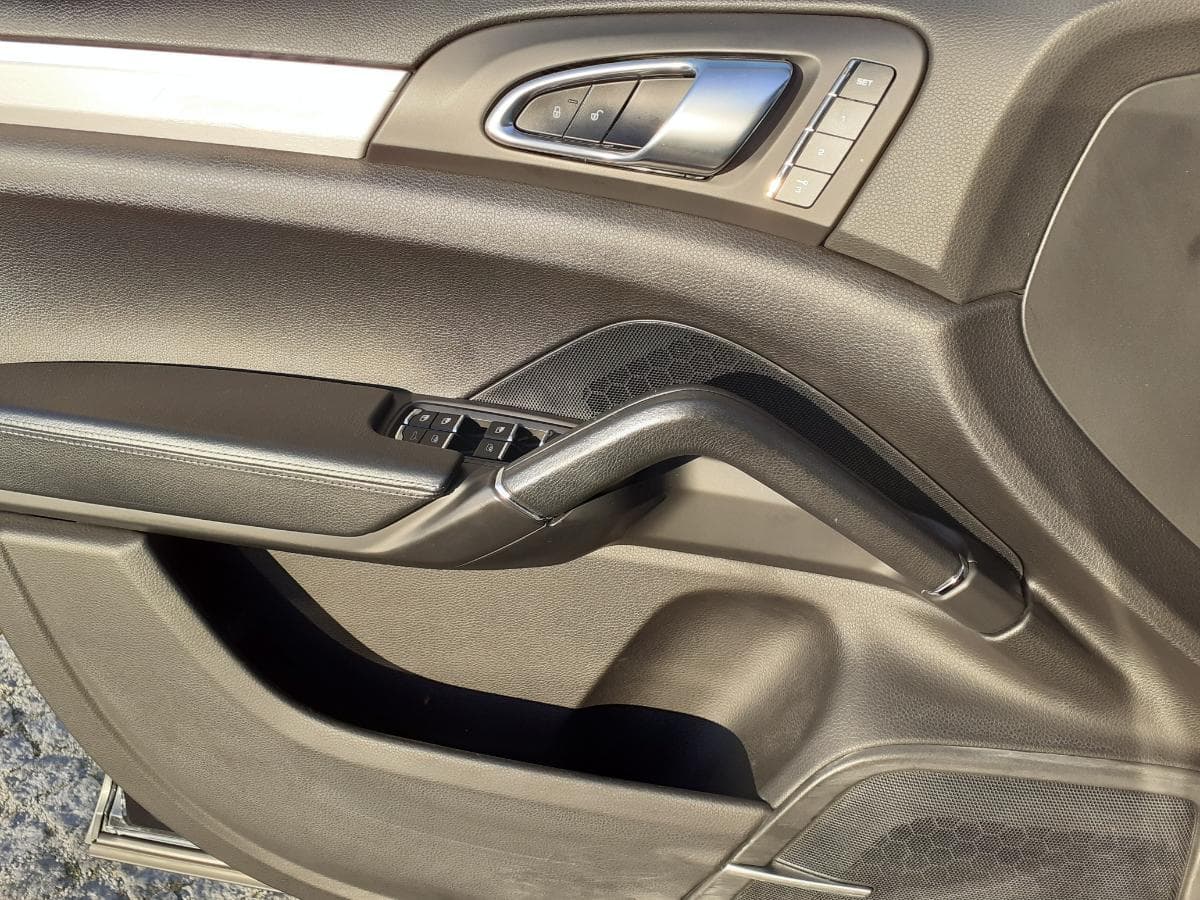 Porsche Cayenne 3.0 · Diesel · Ano 2012 — image 10