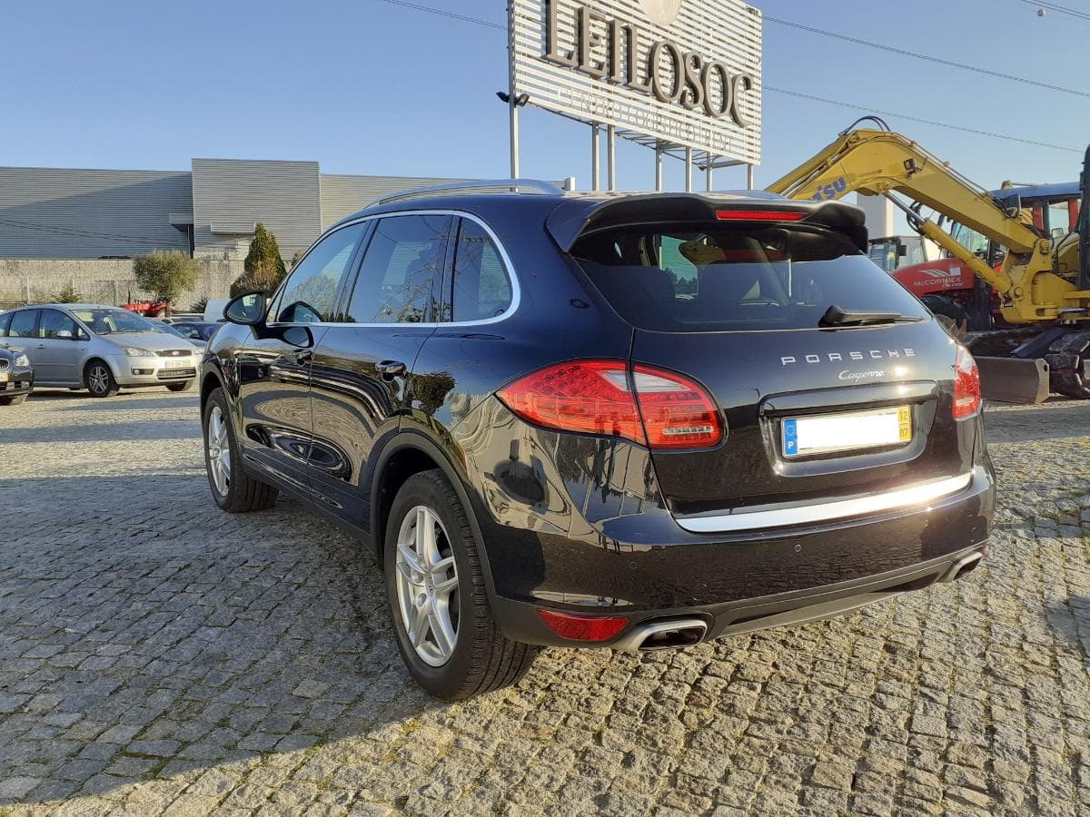 Porsche Cayenne 3.0 · Diesel · Ano 2012 — image 6