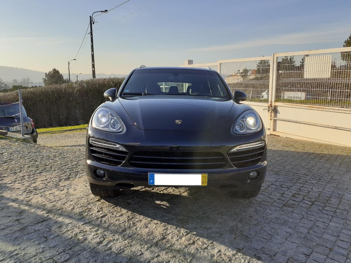 Porsche Cayenne 3.0 · Diesel · Ano 2012 — image 2