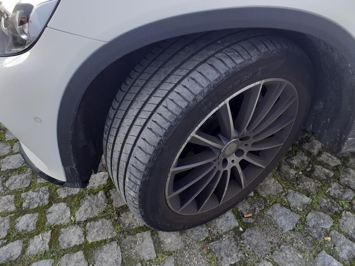 Mercedes GLC Coupé 250 CDI KIT AMG · Ano 2016 — imagem 23