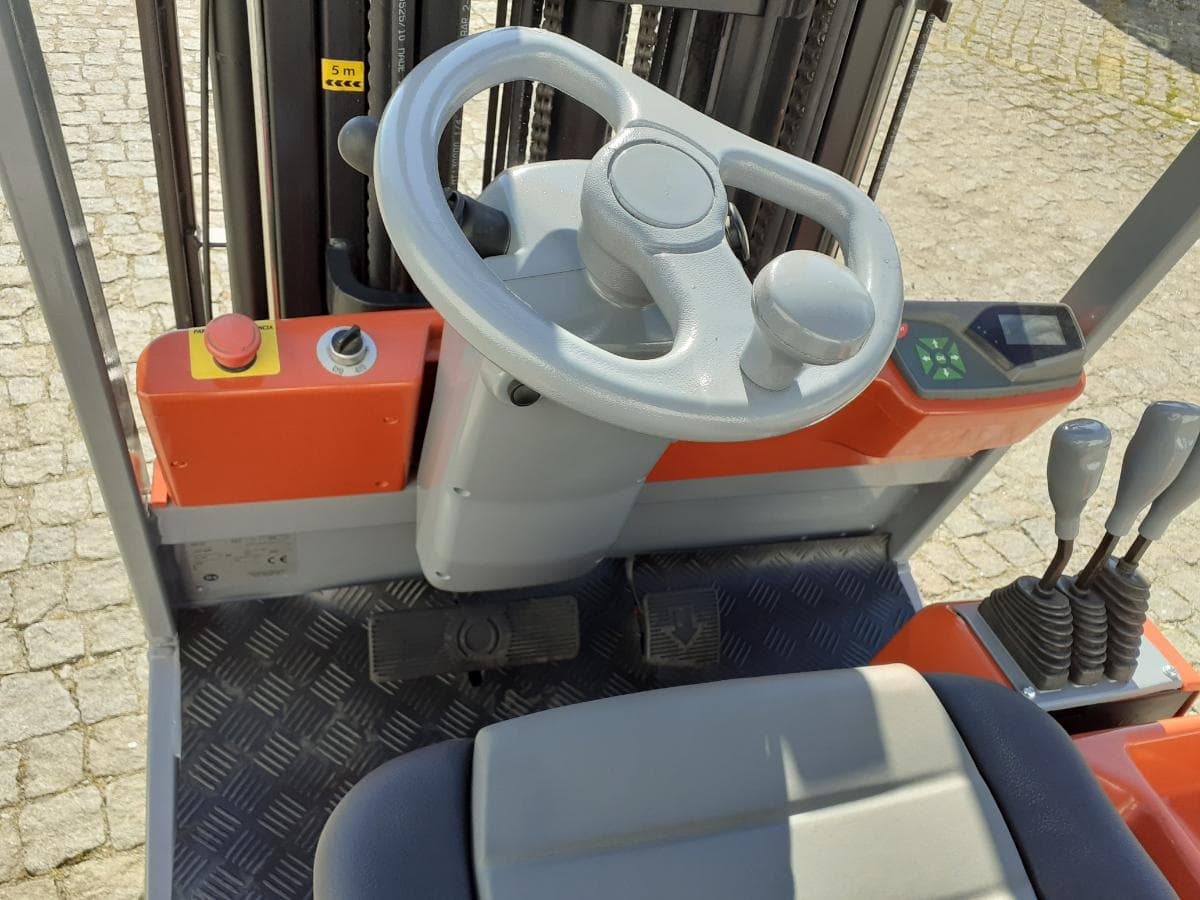 Empilhador BT Elétrico 1600KG — imagem 7