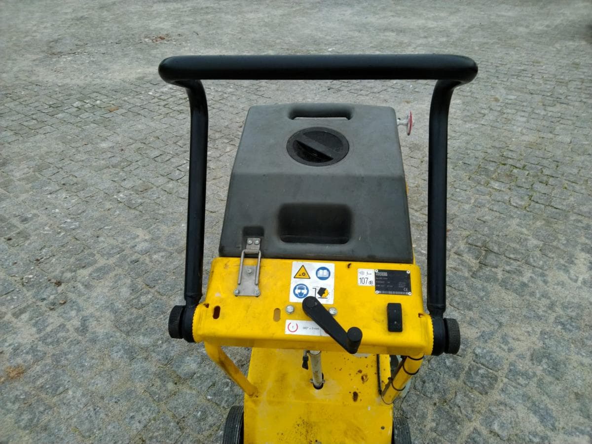 Máquina Cortar Tapete Wacker — imagen 4