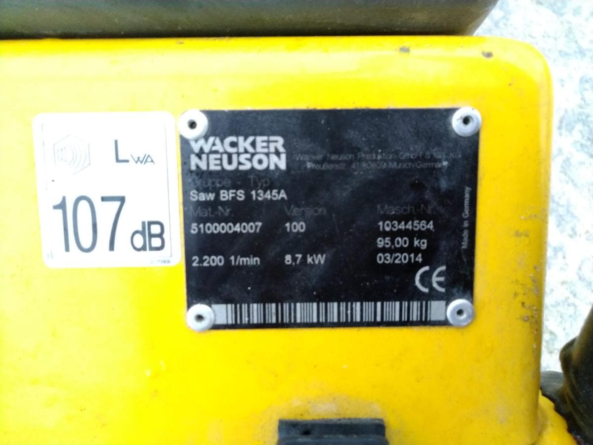 Máquina Cortar Tapete Wacker — imagen 10