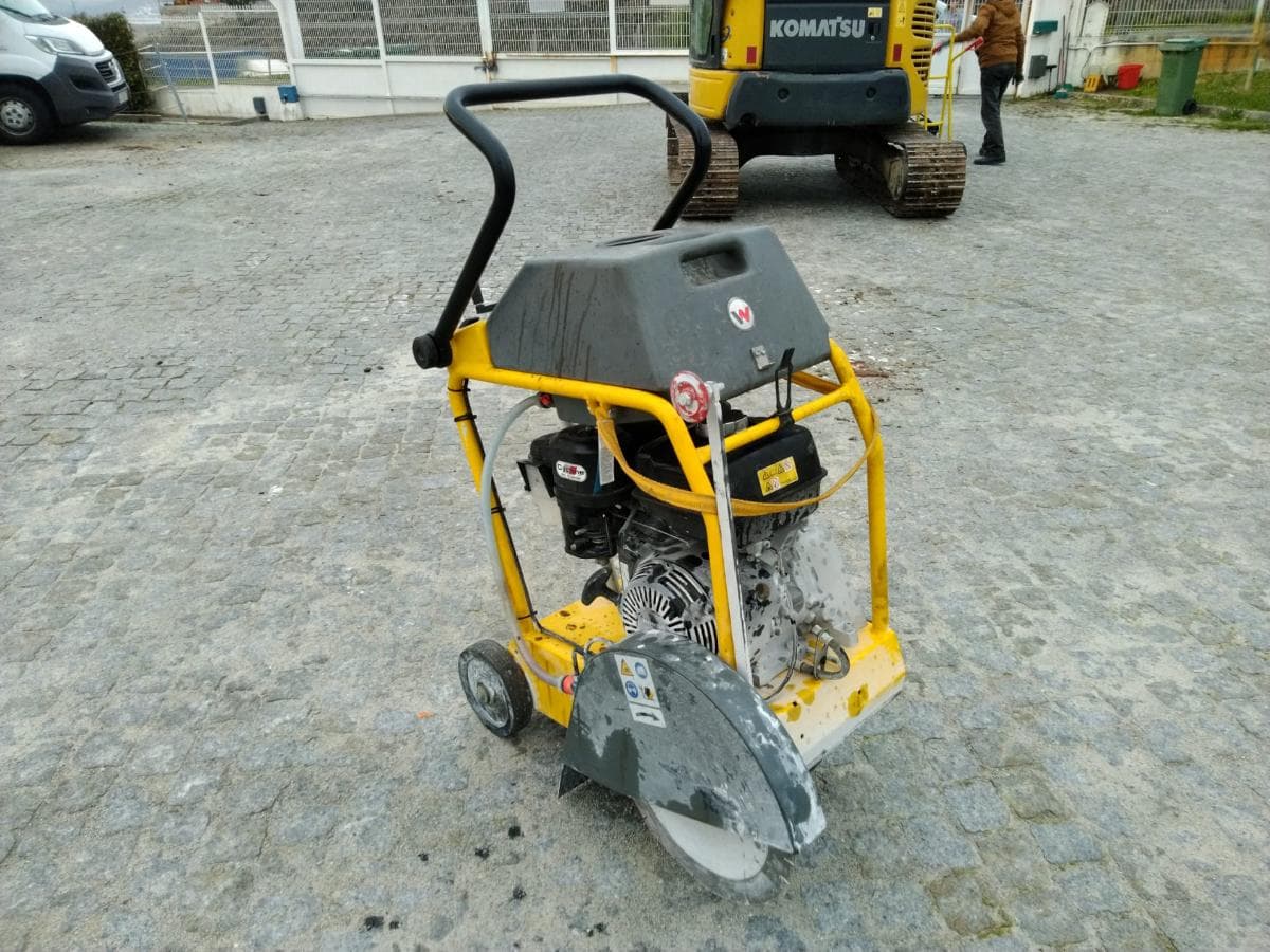 Máquina Cortar Tapete Wacker