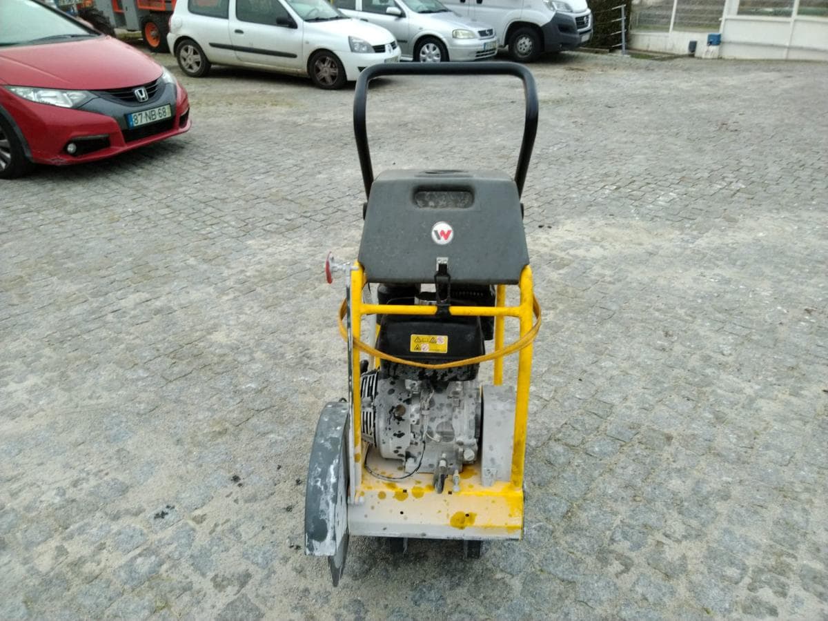 Máquina Cortar Tapete Wacker — imagen 2