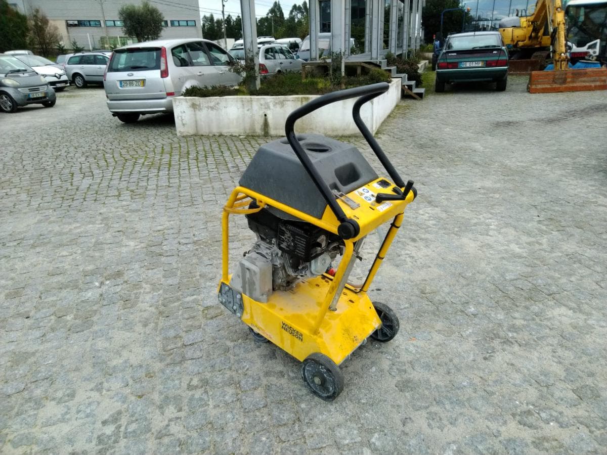 Máquina Cortar Tapete Wacker — imagen 7