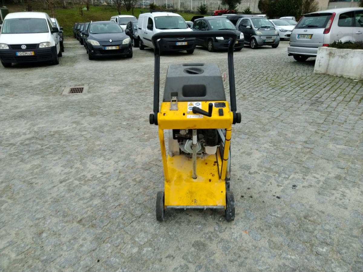 Máquina Cortar Tapete Wacker — imagen 8
