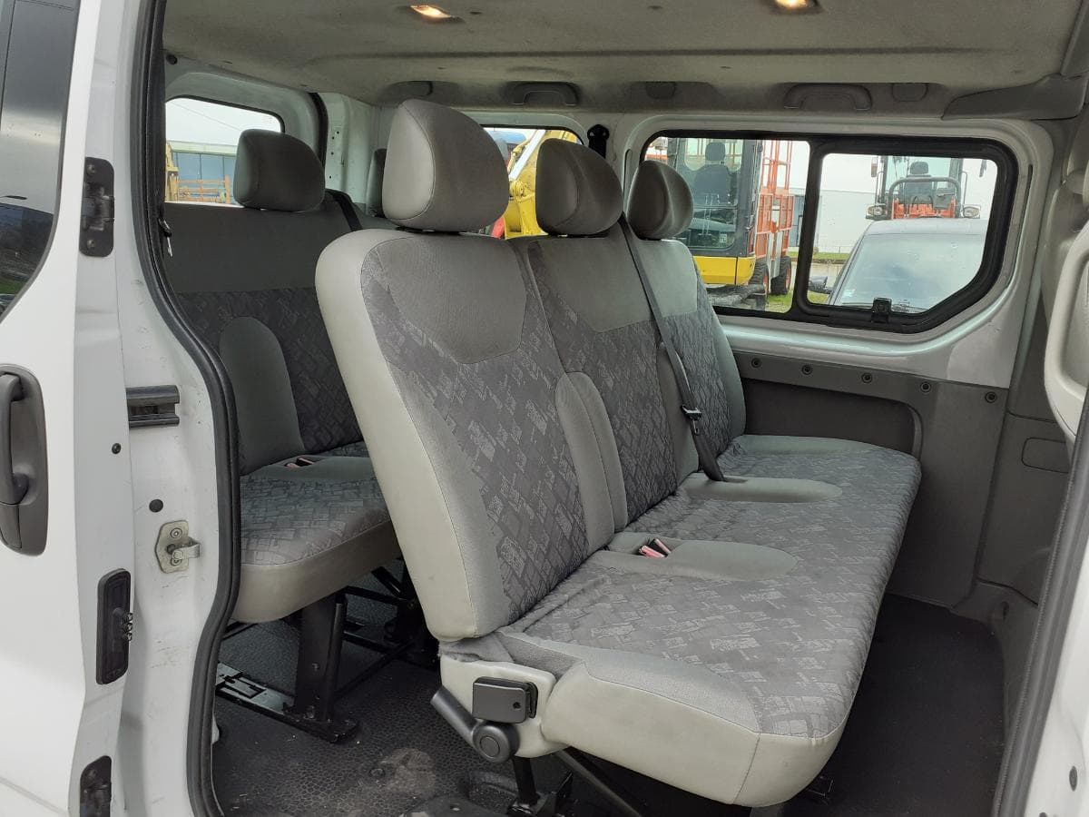 Opel Vivaro · Ano 2005 — imagen 14