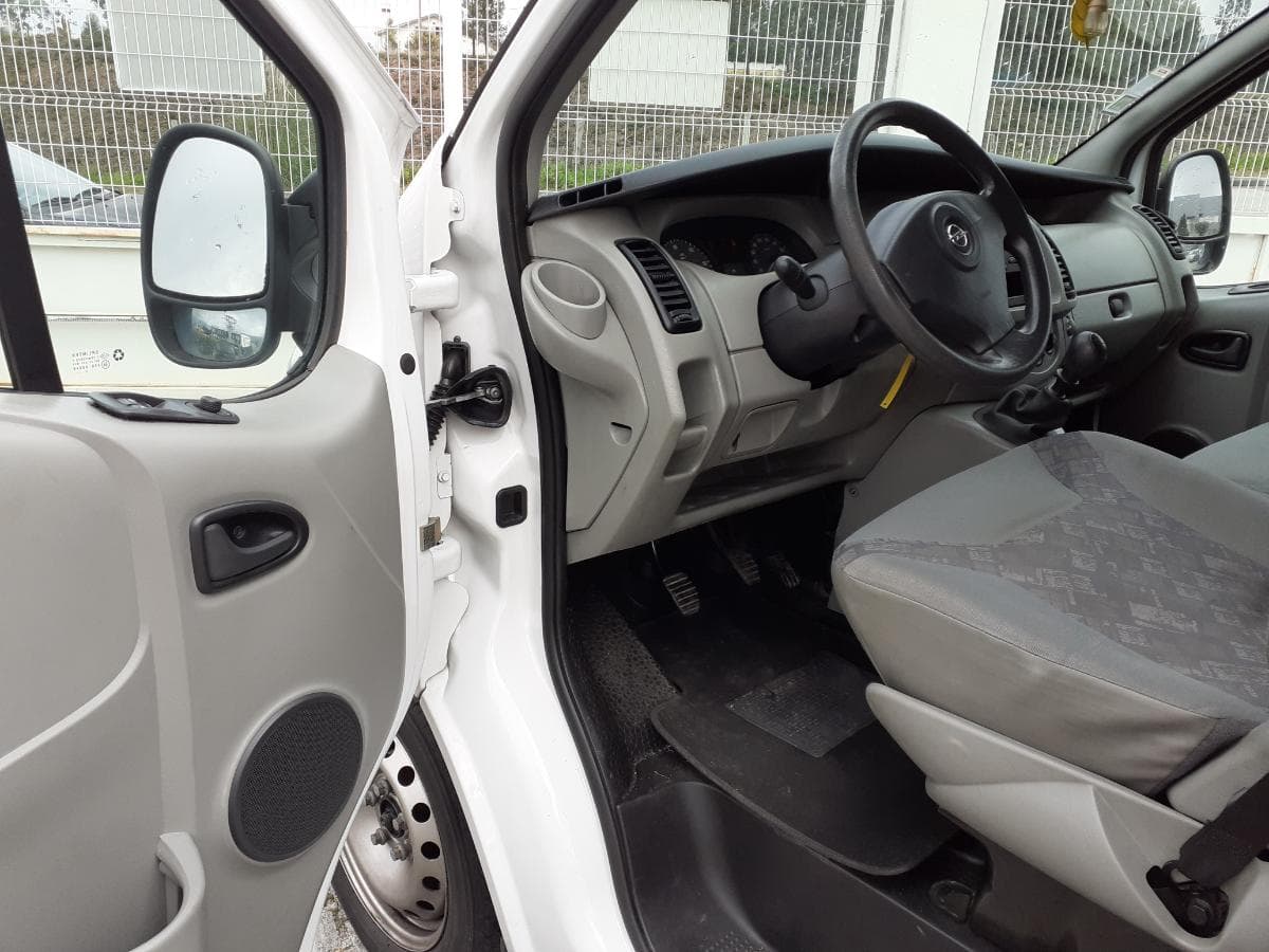 Opel Vivaro · Ano 2005 — imagen 7
