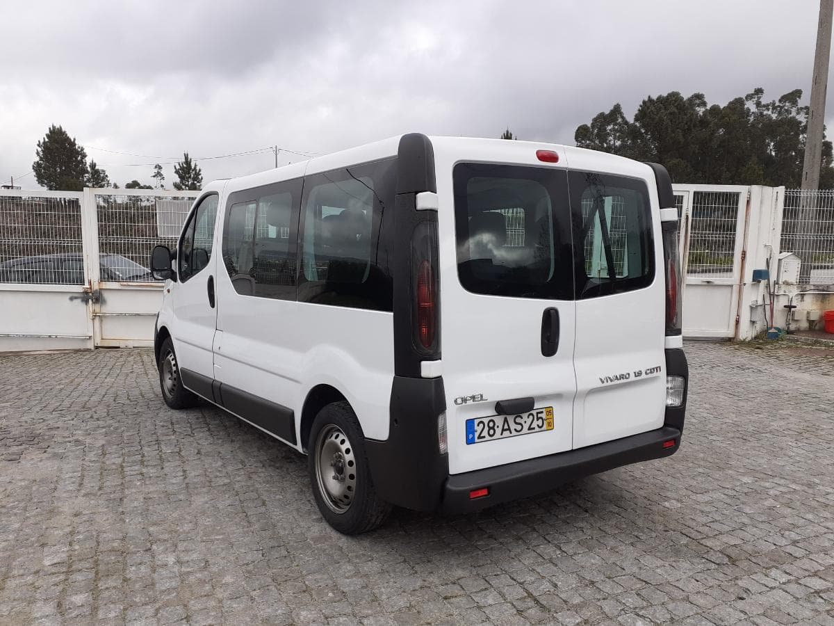 Opel Vivaro · Ano 2005 — imagen 6