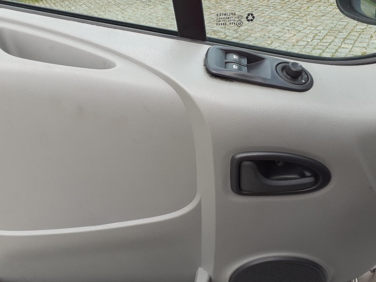 Opel Vivaro · Ano 2005 — imagen 9