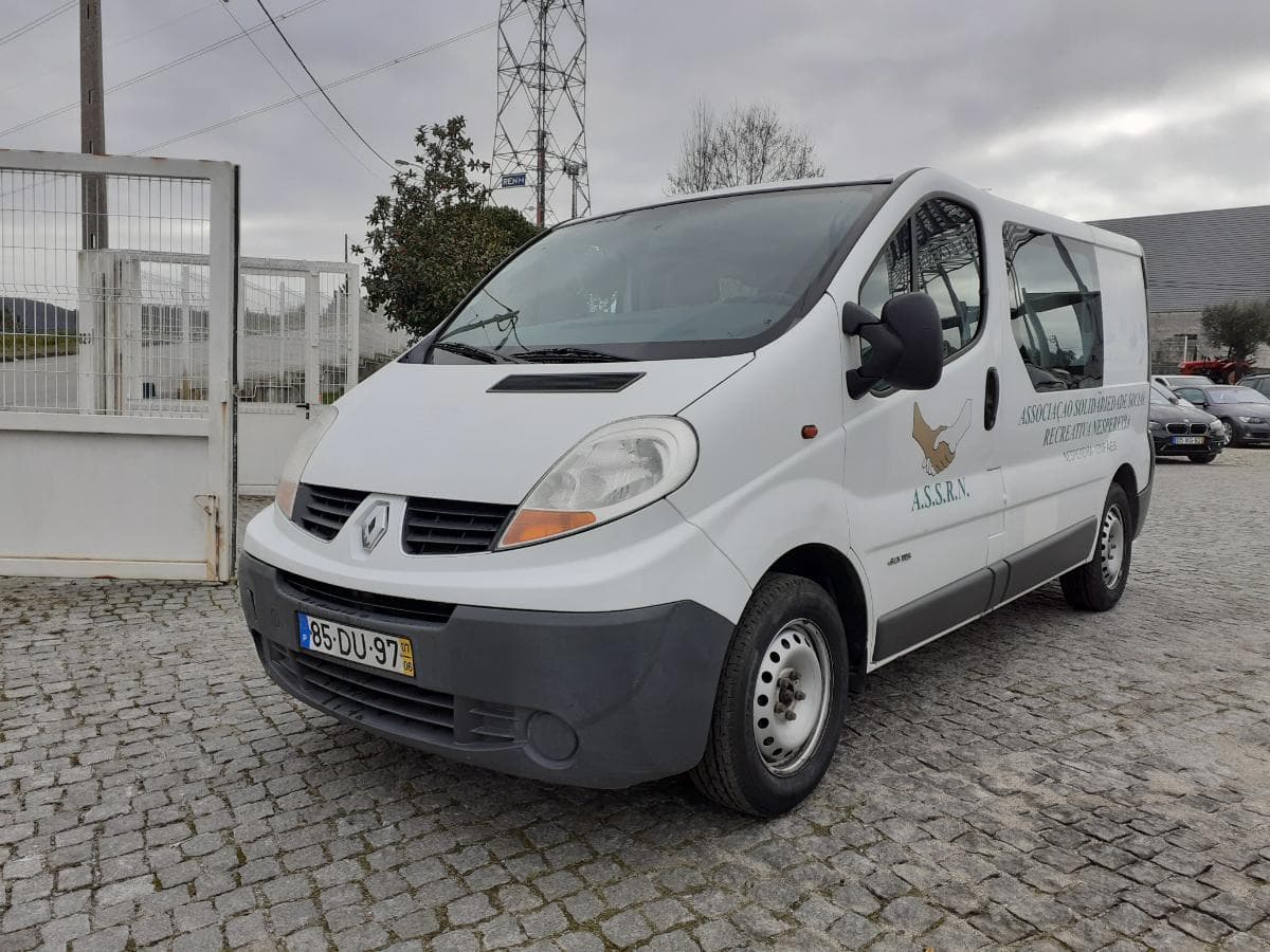 Renault Trafic 2.0 DCI · Ano 2007 — imagen 3