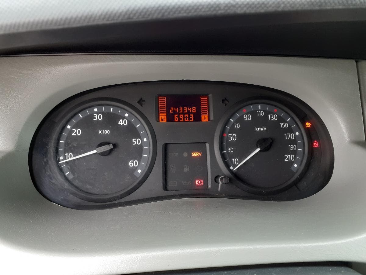 Renault Trafic 2.0 DCI · Ano 2007 — imagen 11