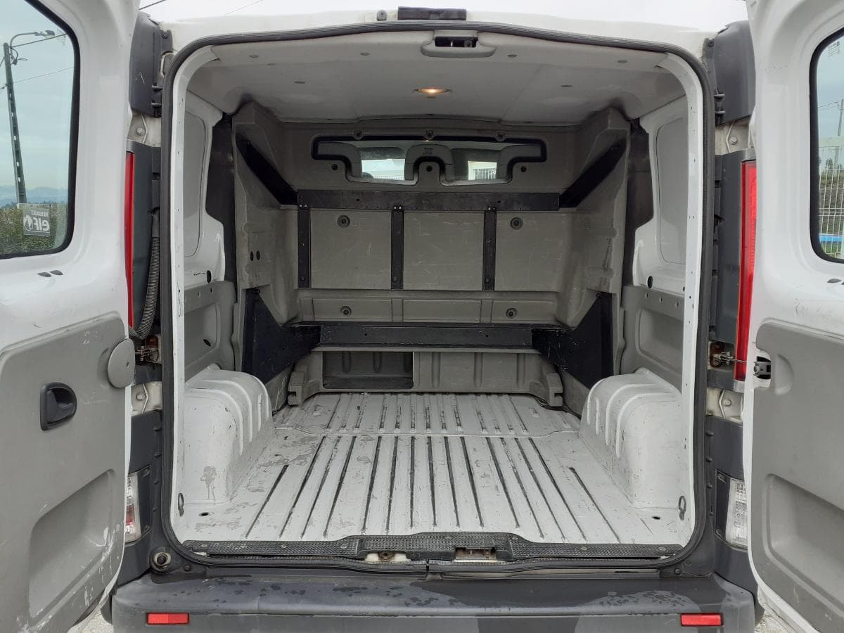 Renault Trafic 2.0 DCI · Ano 2007 — imagen 15