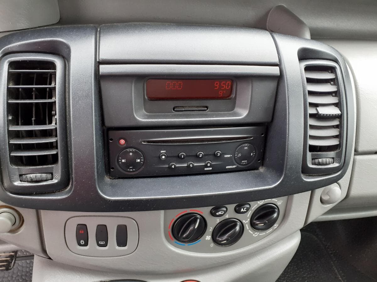 Renault Trafic 2.0 DCI · Ano 2007 — imagen 12