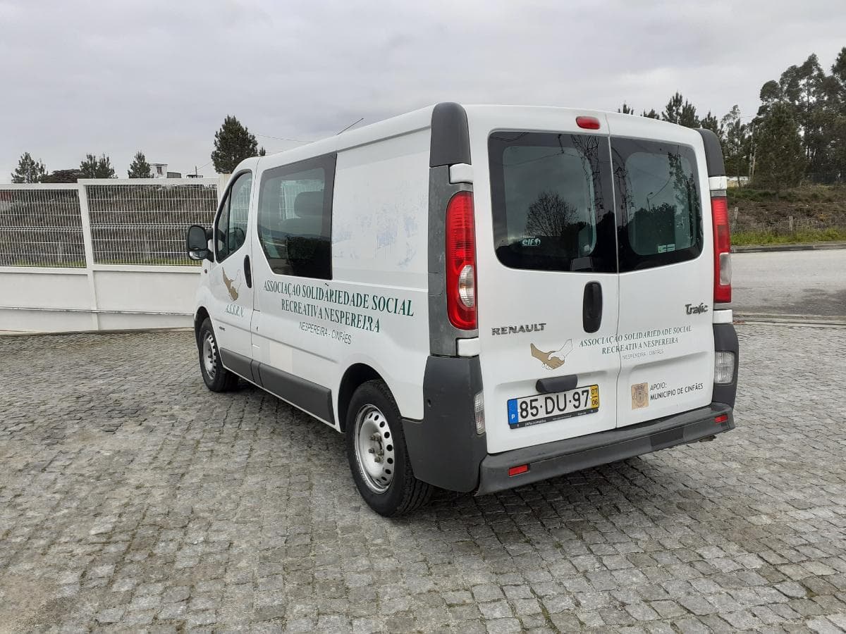 Renault Trafic 2.0 DCI · Ano 2007 — imagen 4