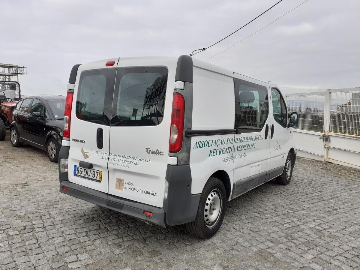 Renault Trafic 2.0 DCI · Ano 2007 — imagen 6
