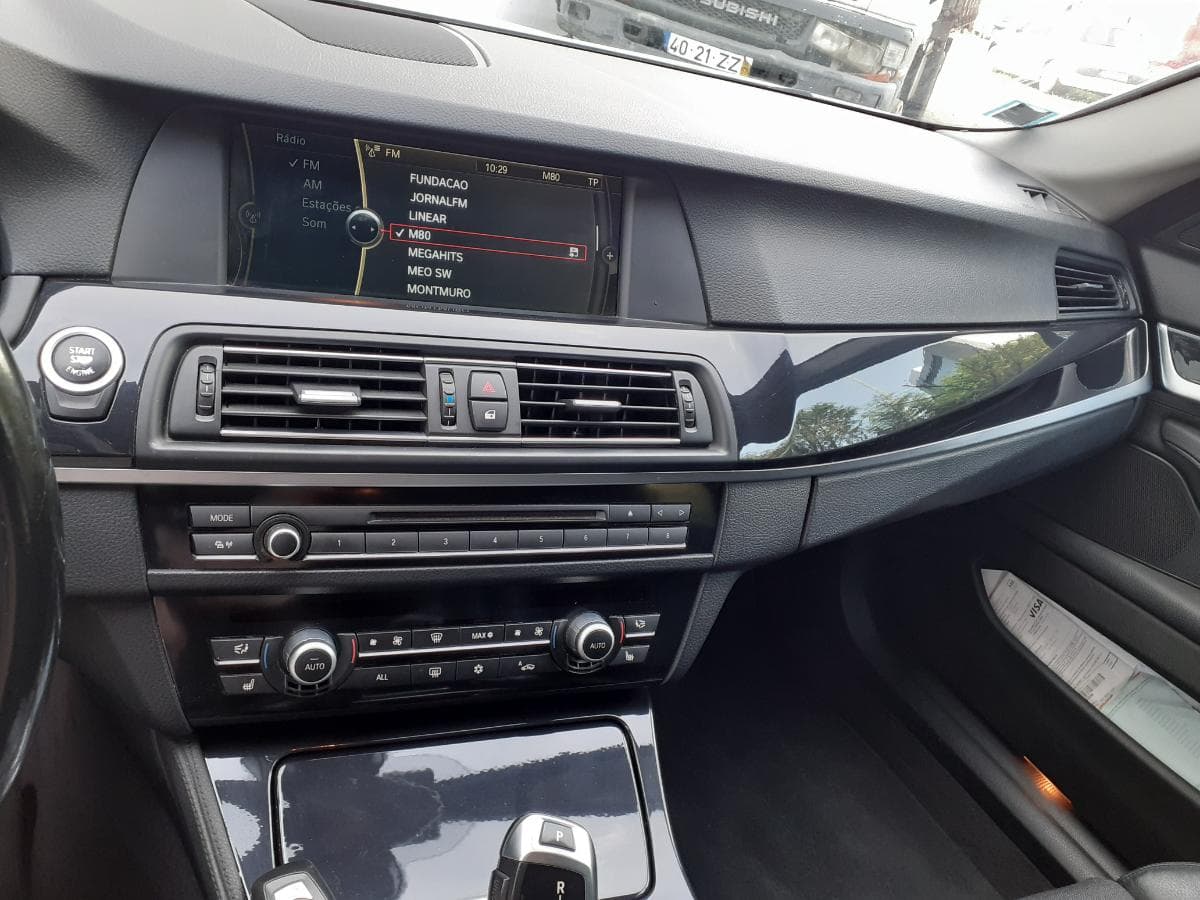 BMW 520 D · Ano 2010 — imagem 13