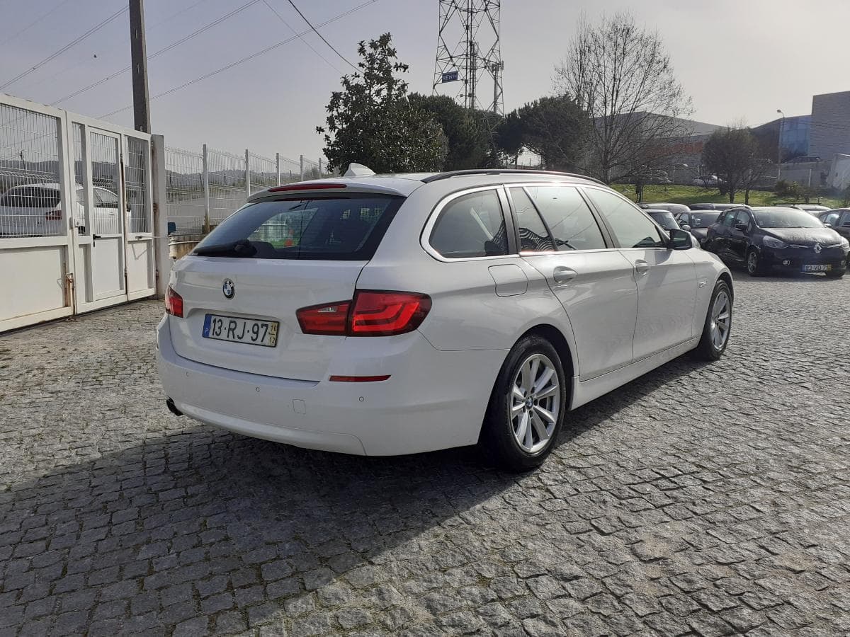 BMW 520 D · Ano 2010 — imagem 4