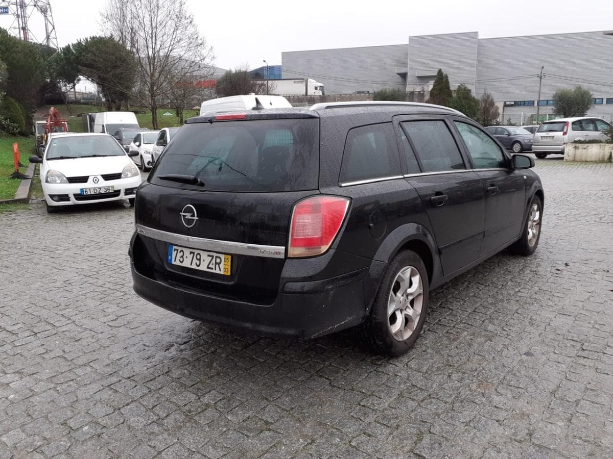 Opel Astra Caravan 1.7 CDTI — imagem 6