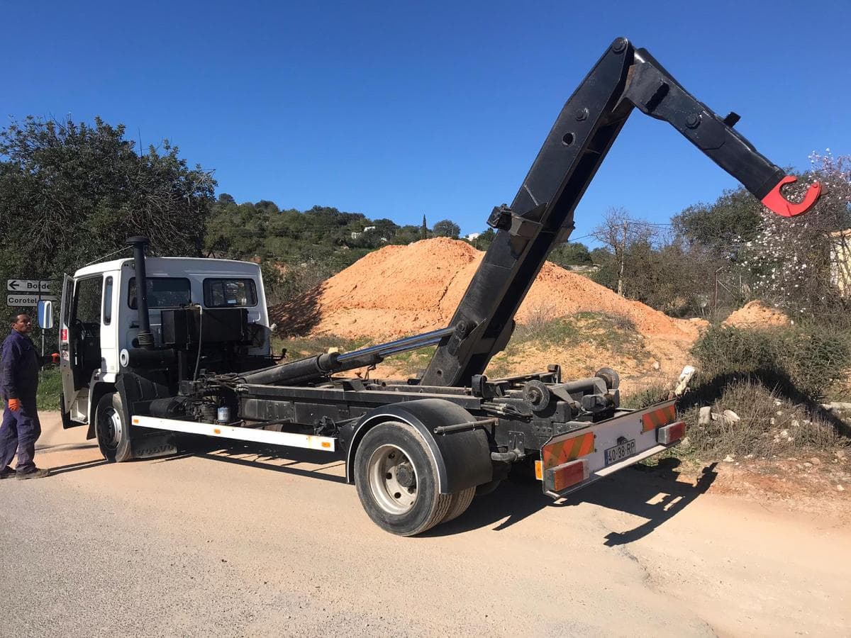 Camión Volvo FL6 Turbo Multilif — imagem 5