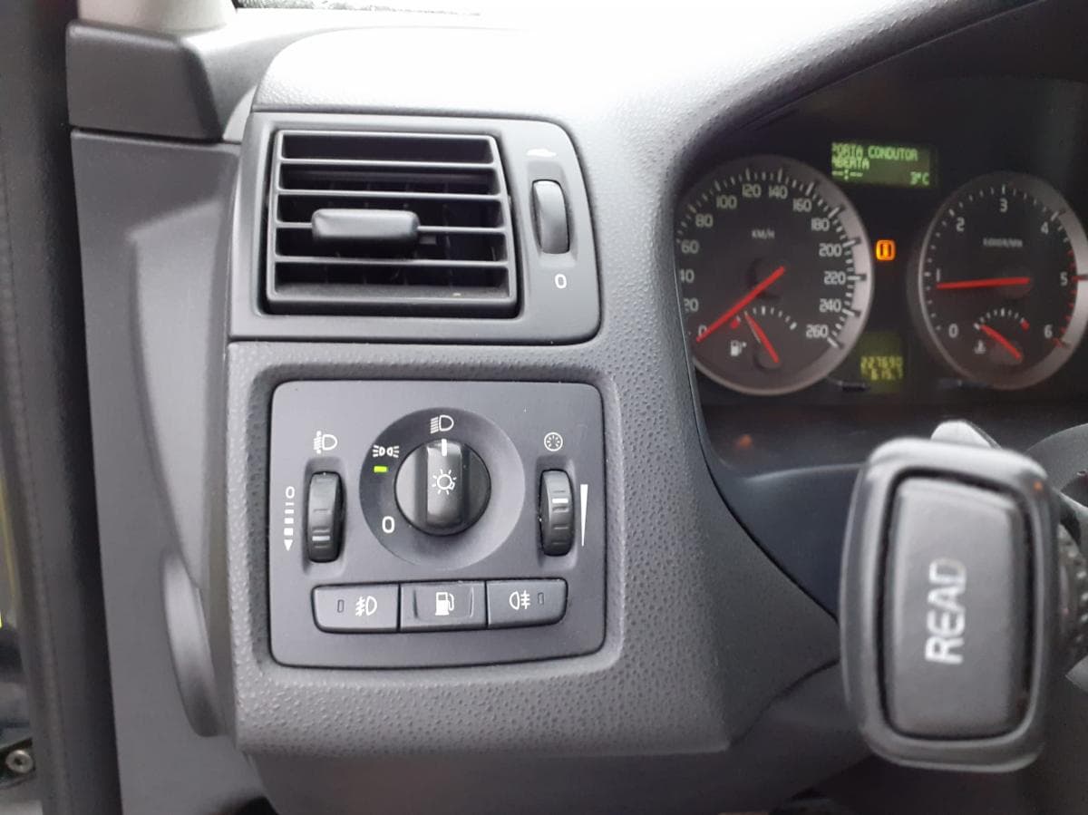 Volvo V50 — image 9