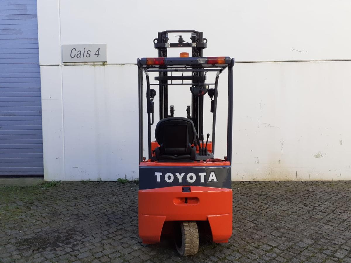 Empilhador Toyota Elétrico 1500kg — image 5