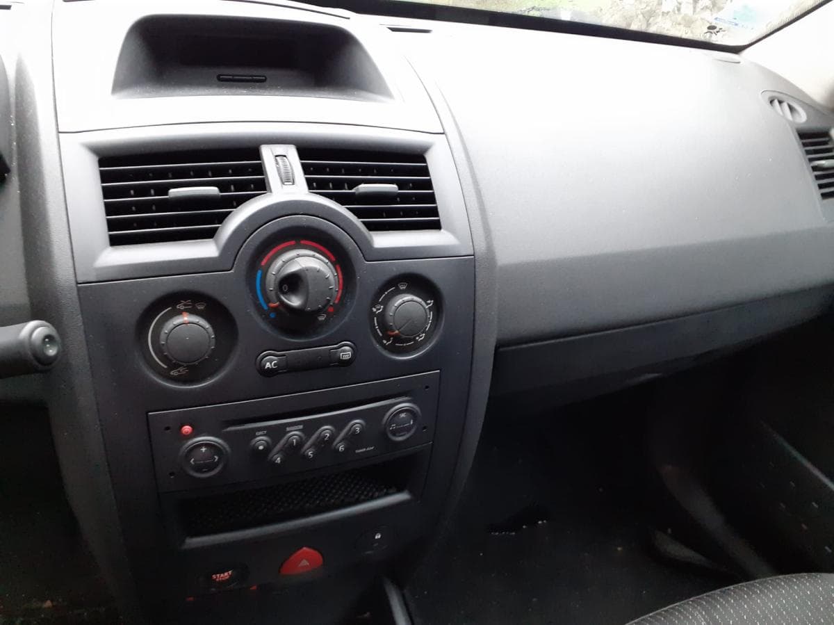Renault Mégane 1.5 DCI · Ano 2003 — imagem 10