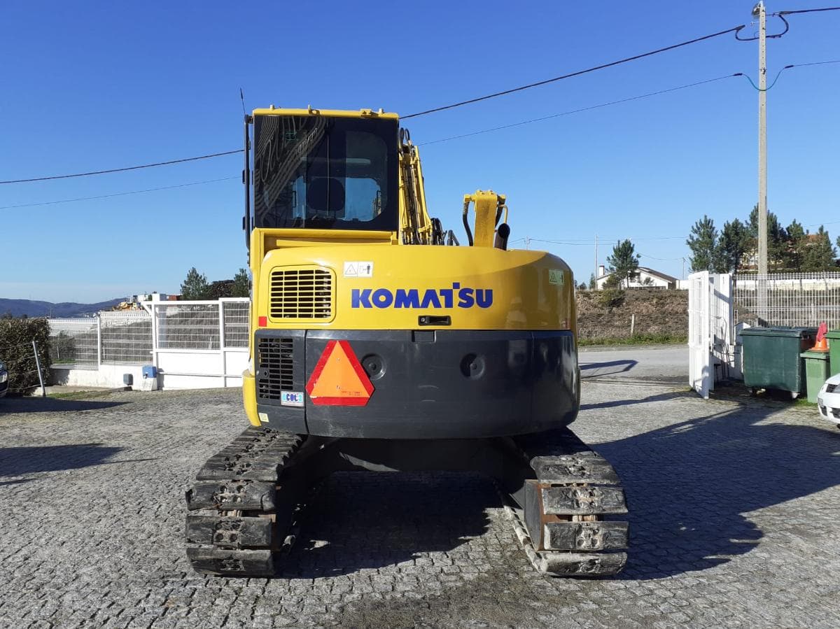 Mini giratória Komatsu PC88MR-8 · Ano 2008 — imagem 5