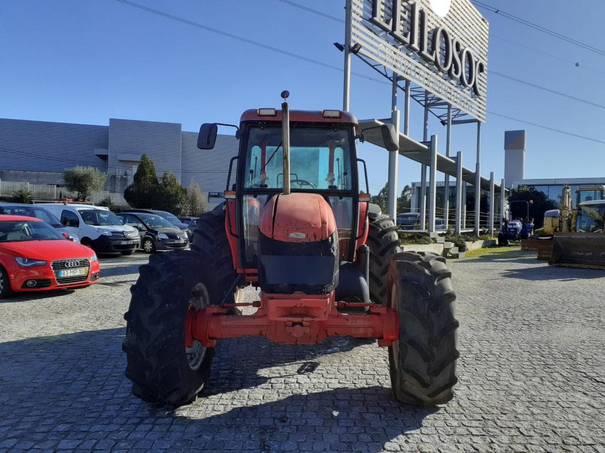 Trator agrícola McCormick · Ano 2005 — image 2