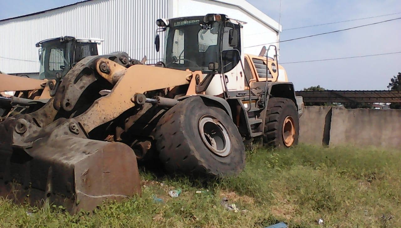 Pá Carregadora Liebherr L580 — imagem 2
