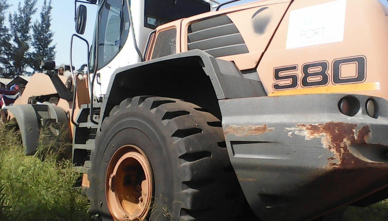 Pá Carregadora Liebherr L580 — imagem 3