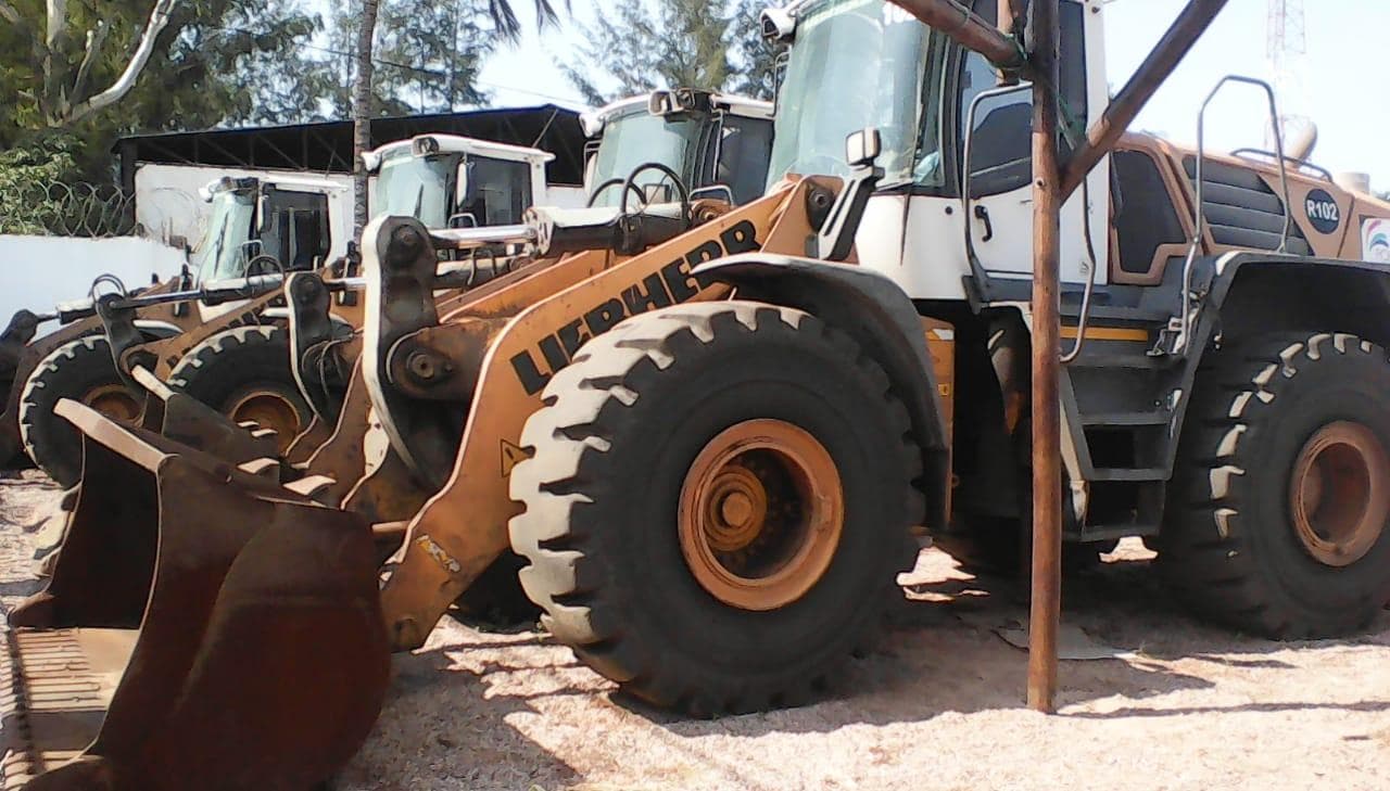 Pá Carregadora Liebherr L580 — imagen 3
