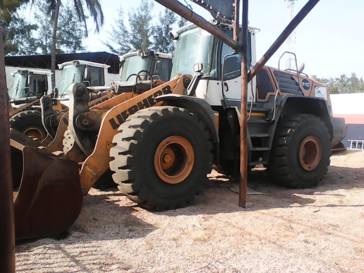 Pá Carregadora Liebherr L580 — imagen 4