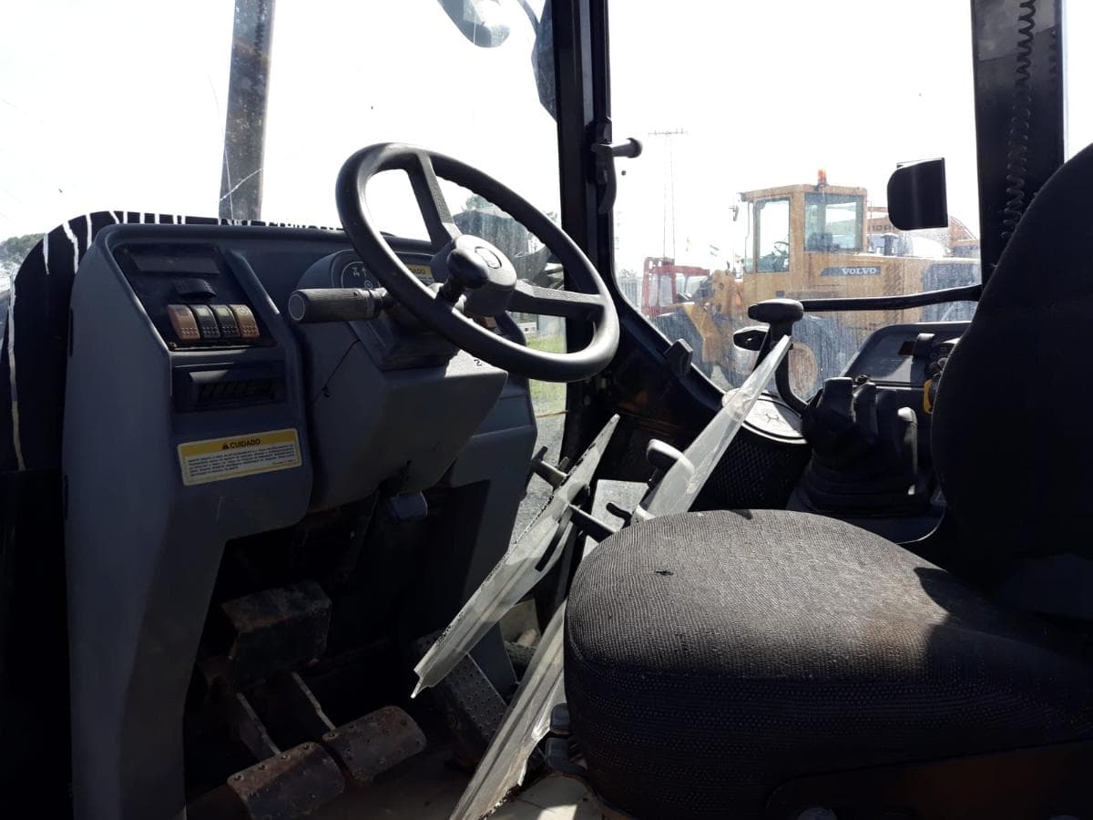 Mixta retroescavadora Cat 428 — imagem 3
