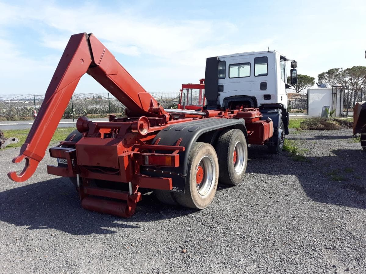 Doble Carro 6 / 4 Iveco Multilif — image 1