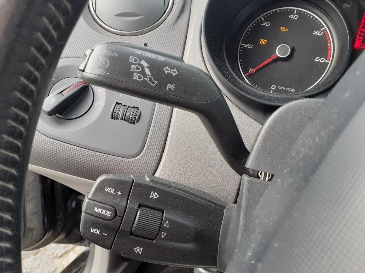 Seat Ibiza 1.2 TDI · Ano 2012 — imagem 12