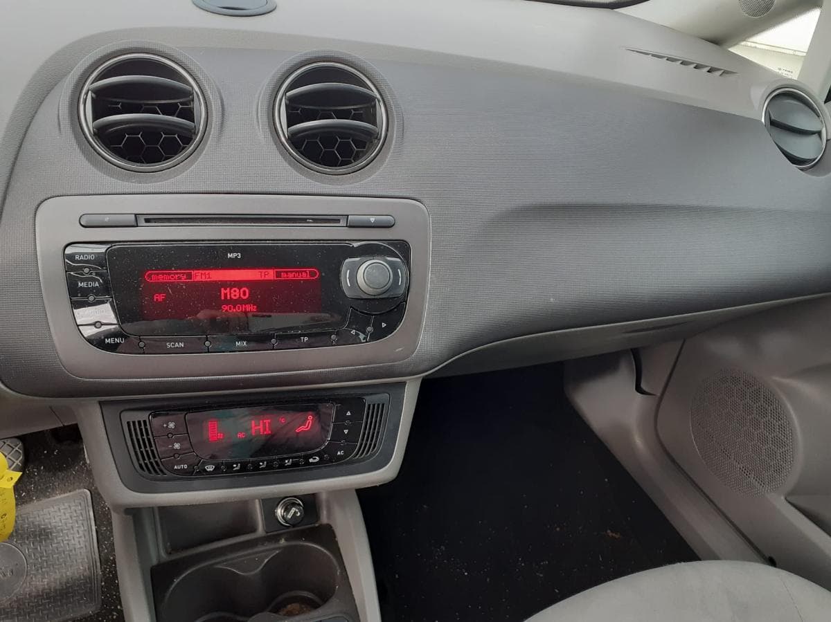 Seat Ibiza 1.2 TDI · Ano 2012 — imagem 14
