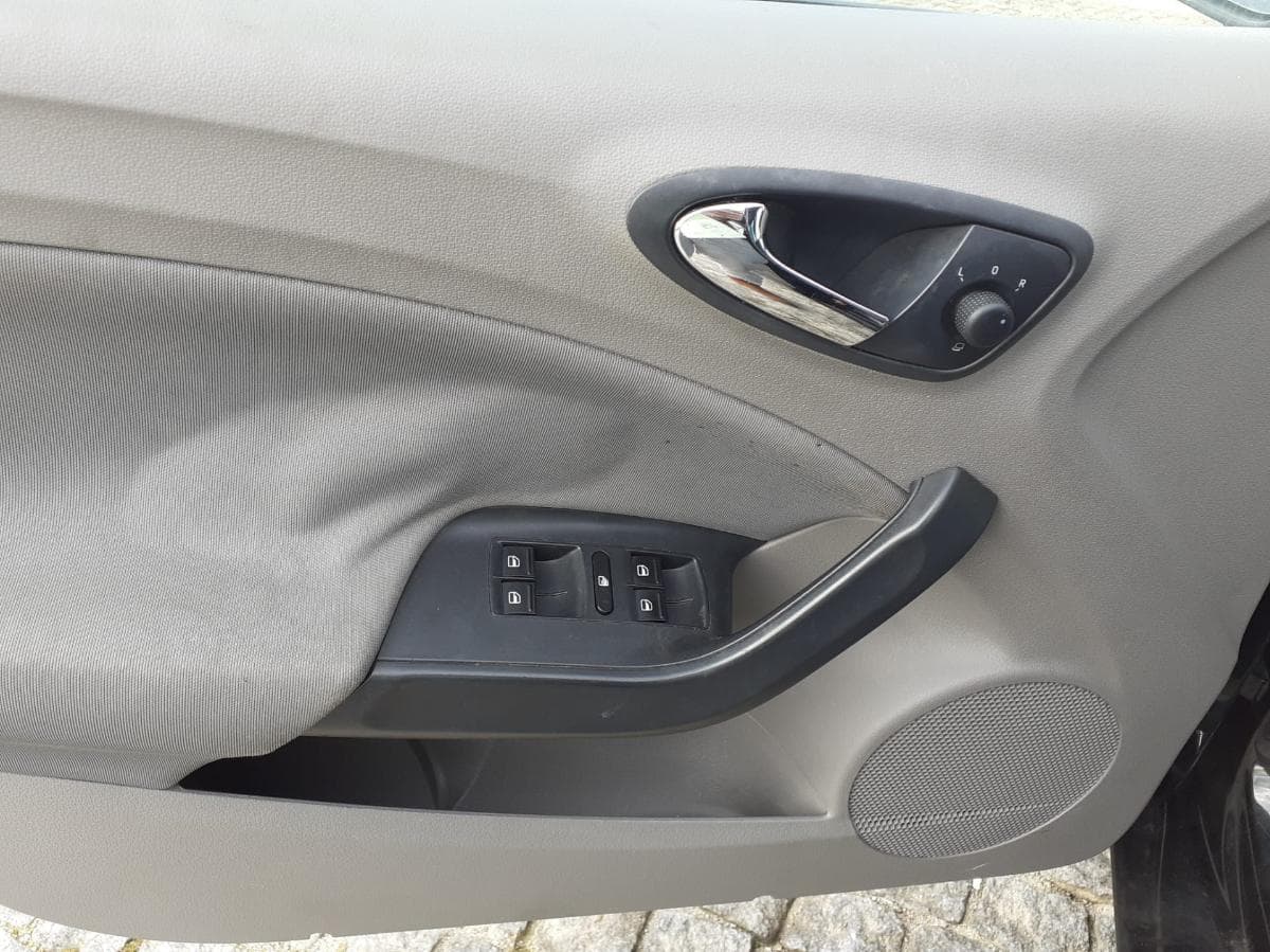 Seat Ibiza 1.2 TDI · Ano 2012 — imagem 9