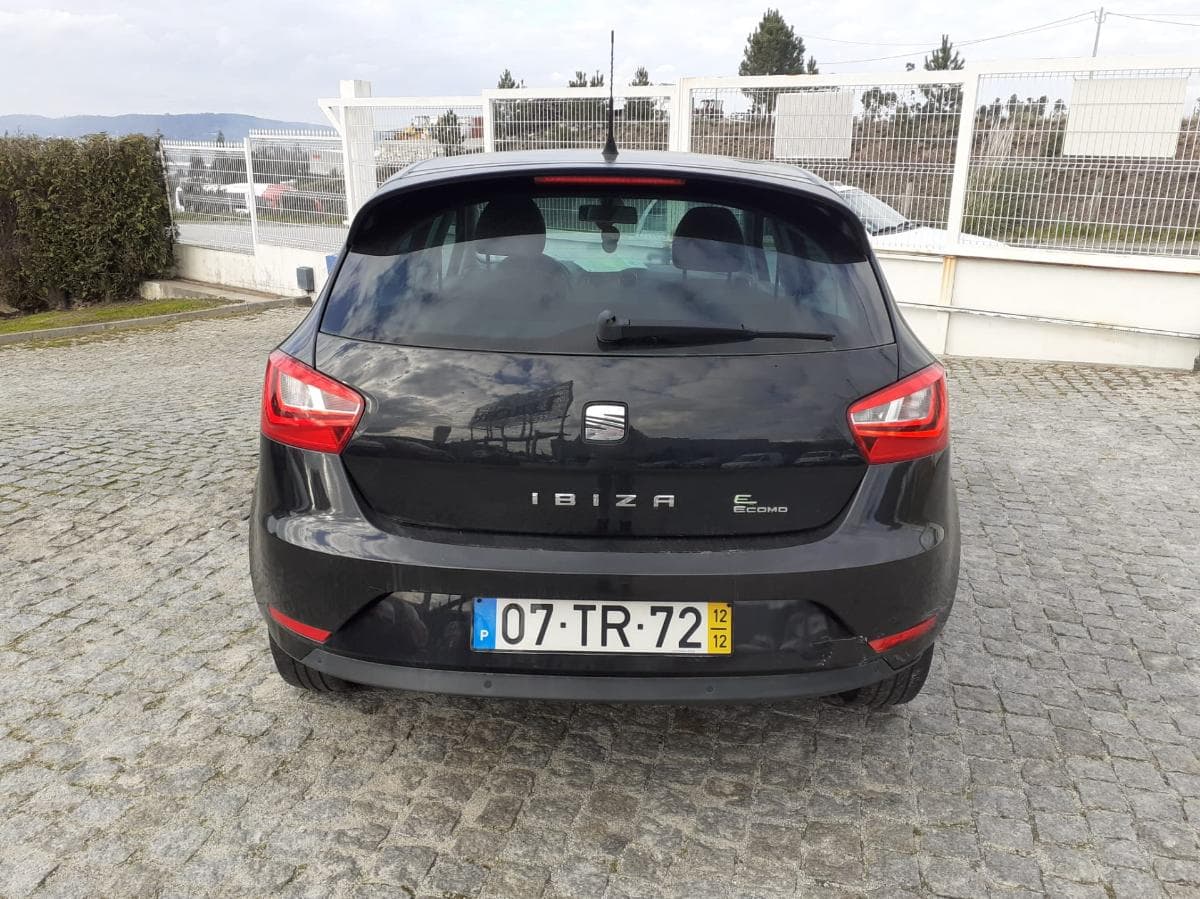 Seat Ibiza 1.2 TDI · Ano 2012 — imagem 5