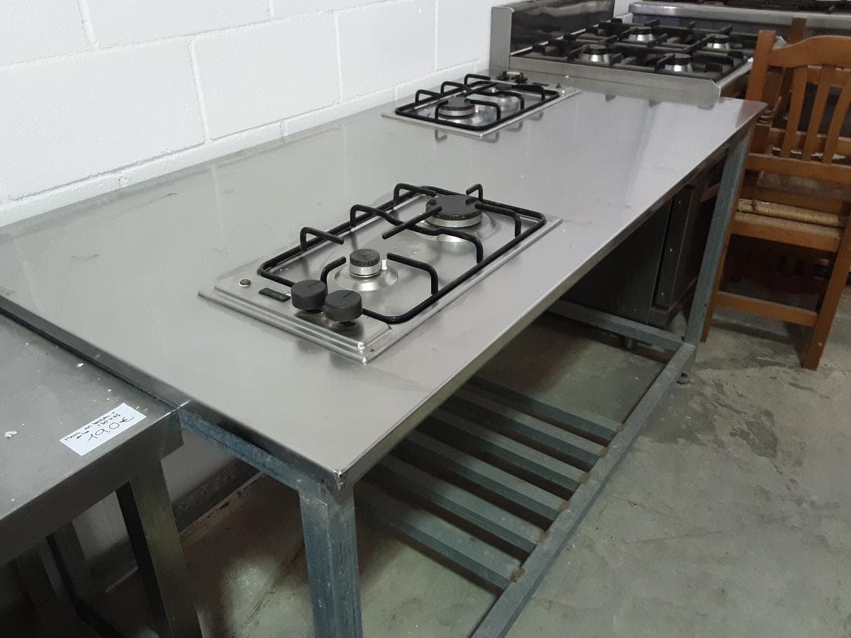 Mesa de trabajo con 4 fuegos — image 4