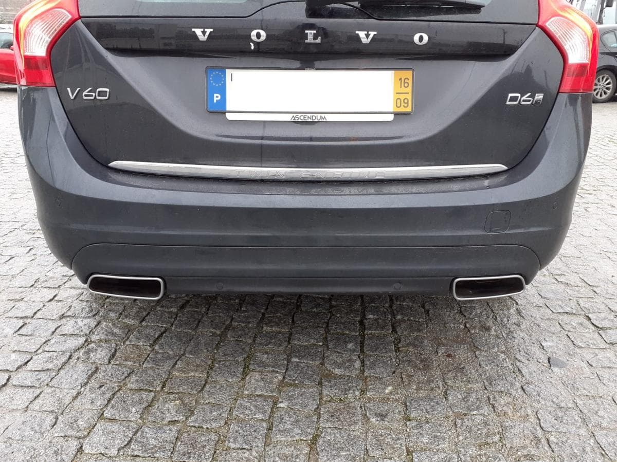 Volvo V60 · Híbrida · Diesel · Ano 2016 — imagen 20