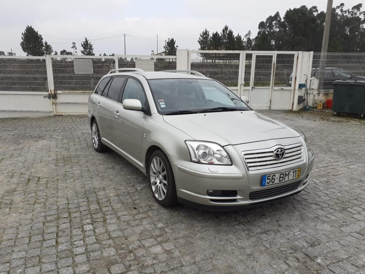 Toyota Avensis 2.2 D4D · Ano 2006 — imagen 1