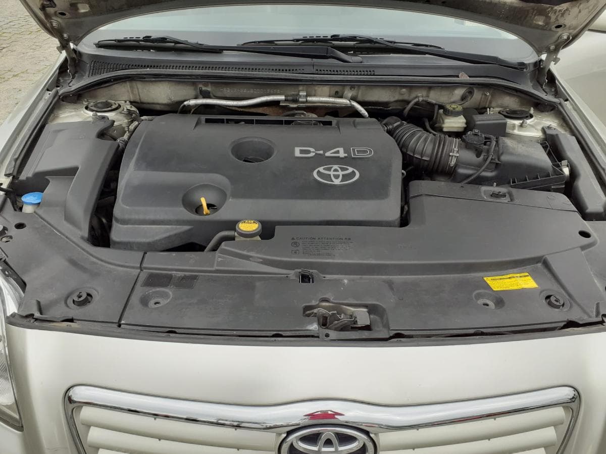Toyota Avensis 2.2 D4D · Ano 2006 — imagen 13