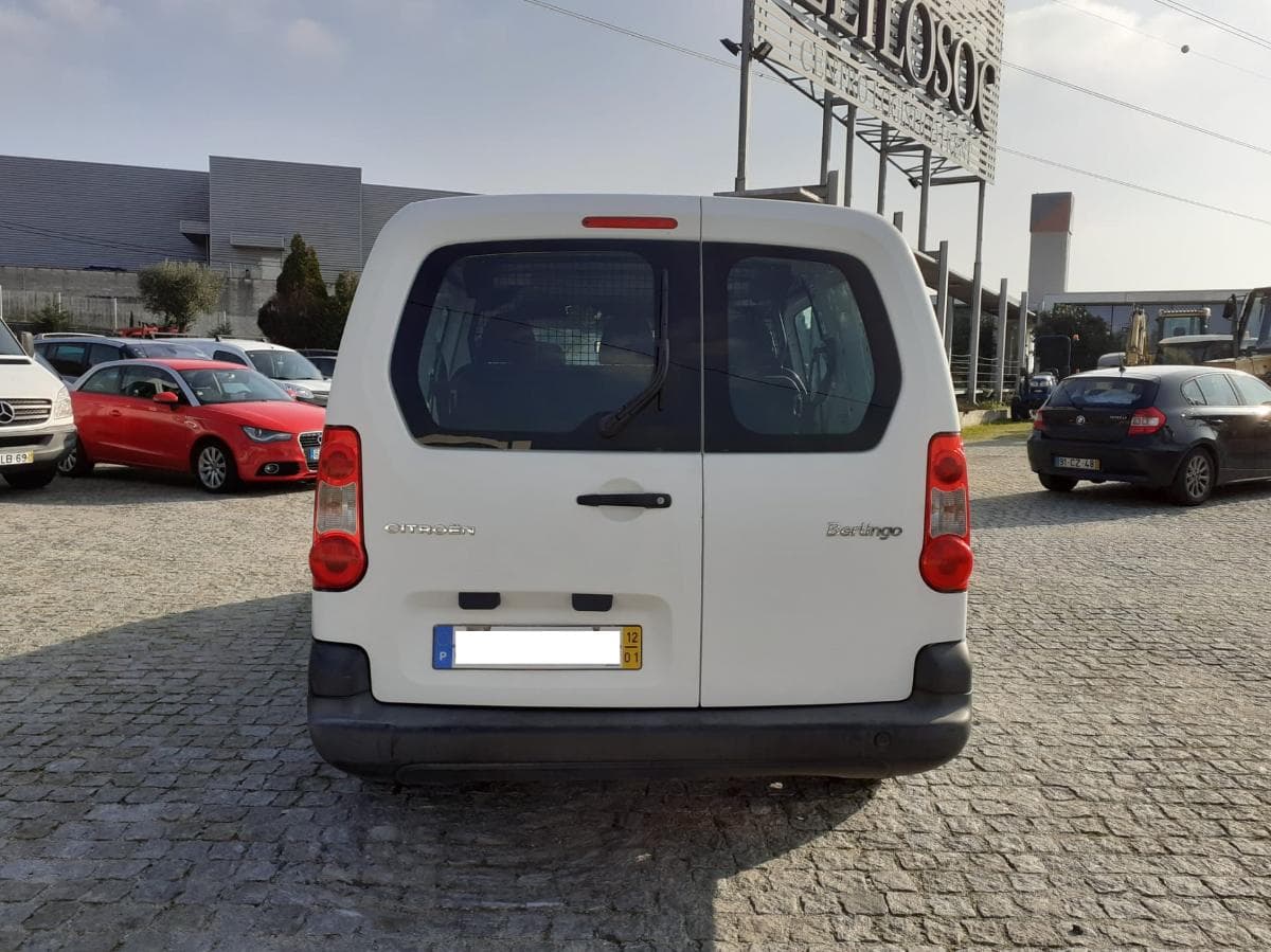 Citroën Berlingo · 5 lugares · Ano 2012 — imagen 5