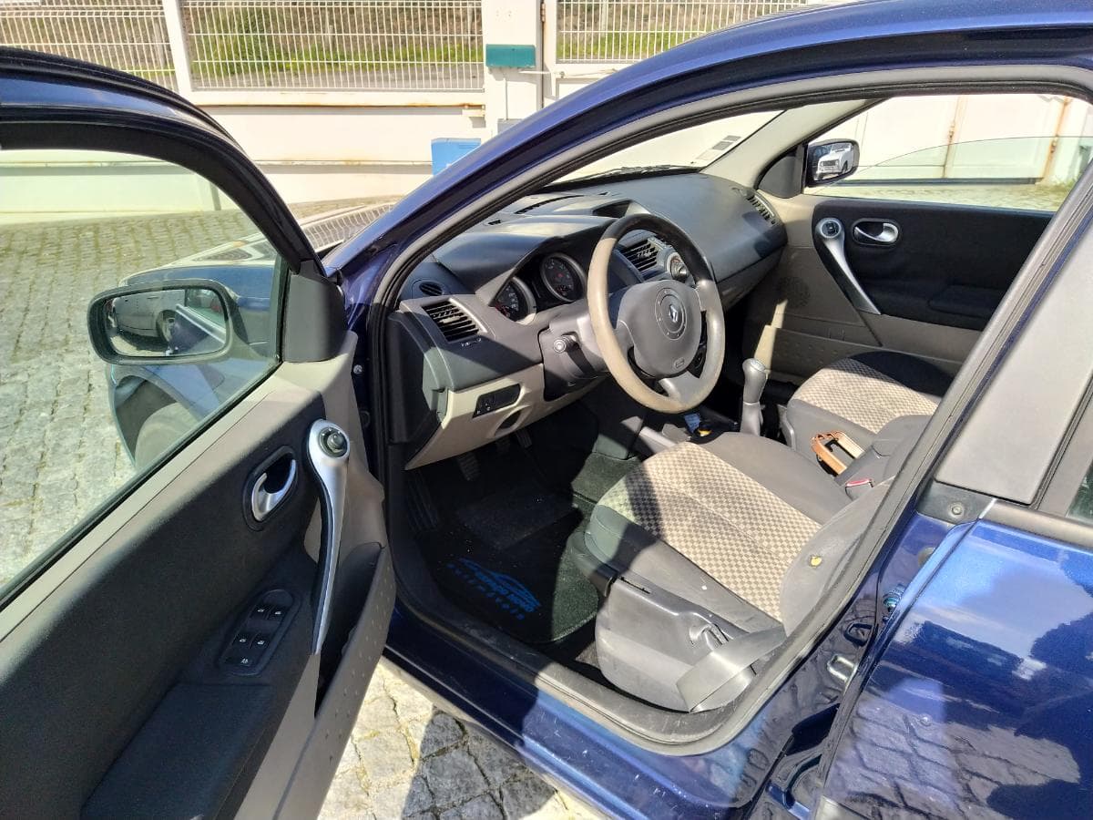 Renault Mégane 1.5 DCI · Ano 2002 — imagem 7