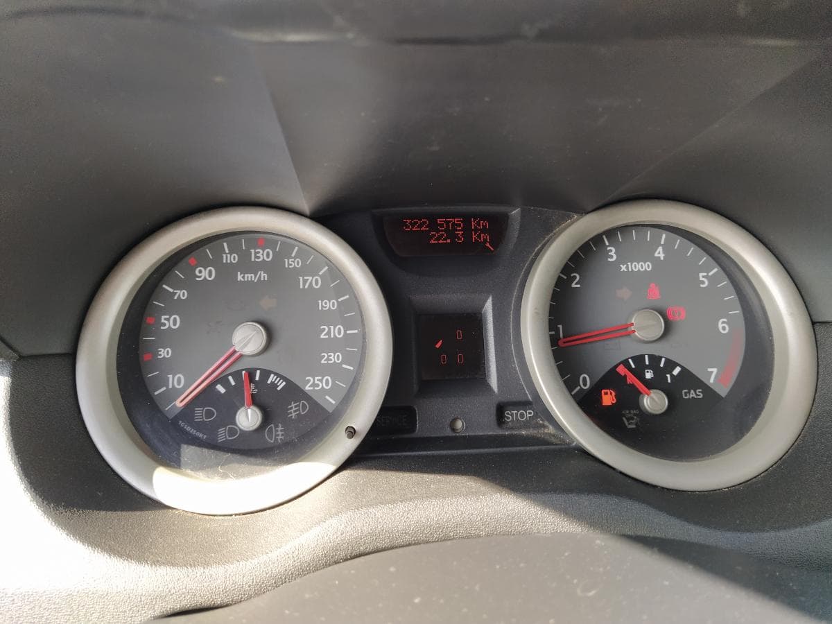 Renault Mégane 1.5 DCI · Ano 2002 — imagem 13