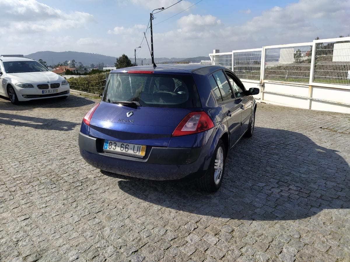 Renault Mégane 1.5 DCI · Ano 2002 — imagem 4