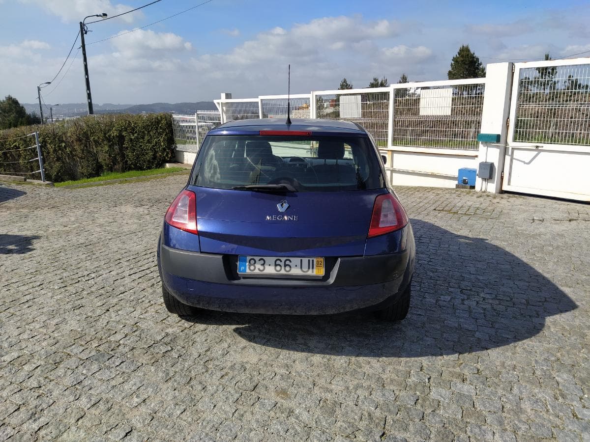 Renault Mégane 1.5 DCI · Ano 2002 — imagem 5