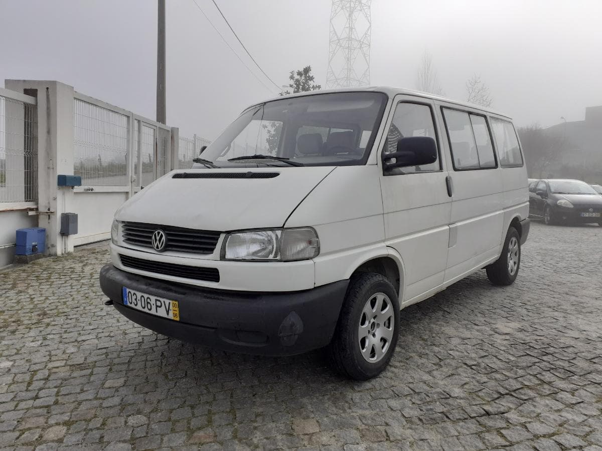 Volkswagen Transporter 2.4 D · 9 lugares · Ano 2000 — imagen 3